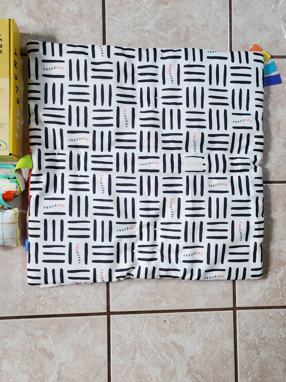 Lovevery Baby Sensory Mat Multi-Color - Picture 5 of 6